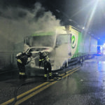 Camion a fuoco nella galleria Serre: caos sulla Trignina e intossicazioni da fumo