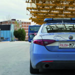 Terminal, hashish tra aiuole e rifiuti: otto giovani nei guai