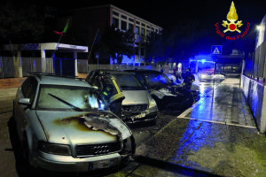 Termoli, quattro auto a fuoco: scatta il Codice Rosso