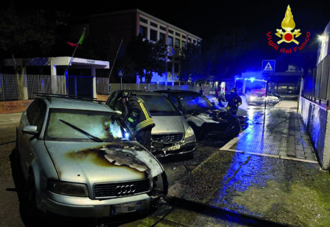 Termoli, quattro auto a fuoco: scatta il Codice Rosso