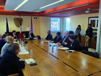 Castrataro e commissari: la mediazione di Roberti, restano tenda e fiaccole