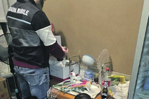 Spaccio nel centro storico, la Mobile arresta un nigeriano