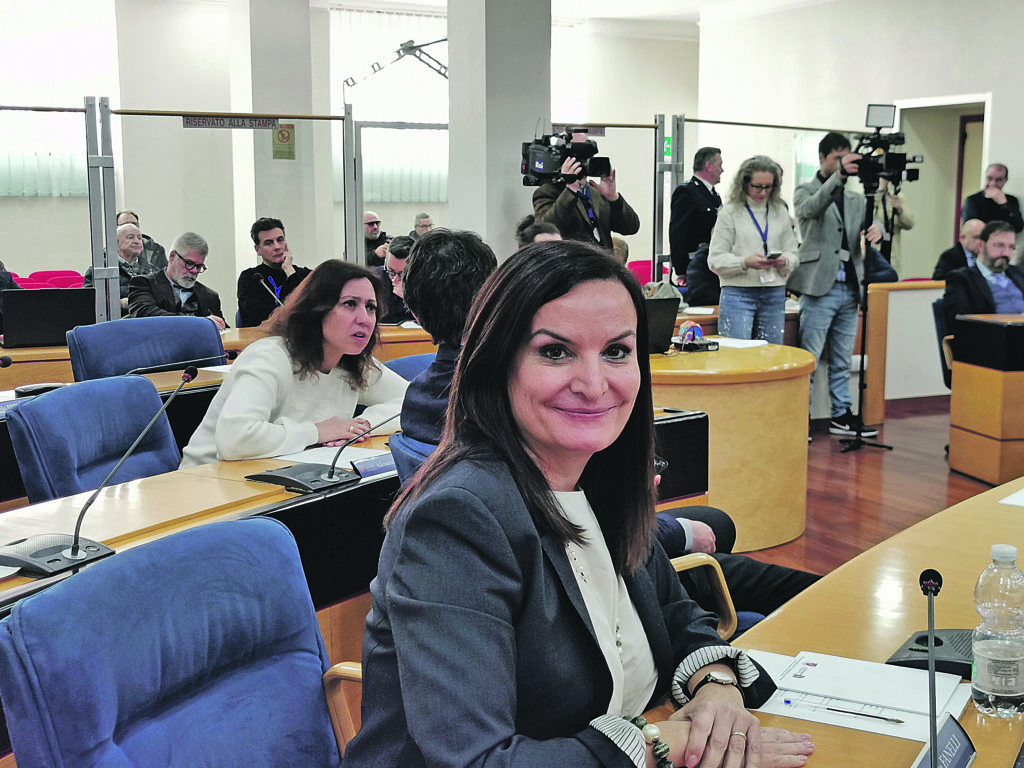 26 milioni per i pulmini ai Comuni: «Gare concluse ma i bus dove sono?»