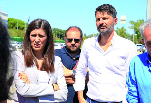 Il presidio degli operai di Termoli al Mimit