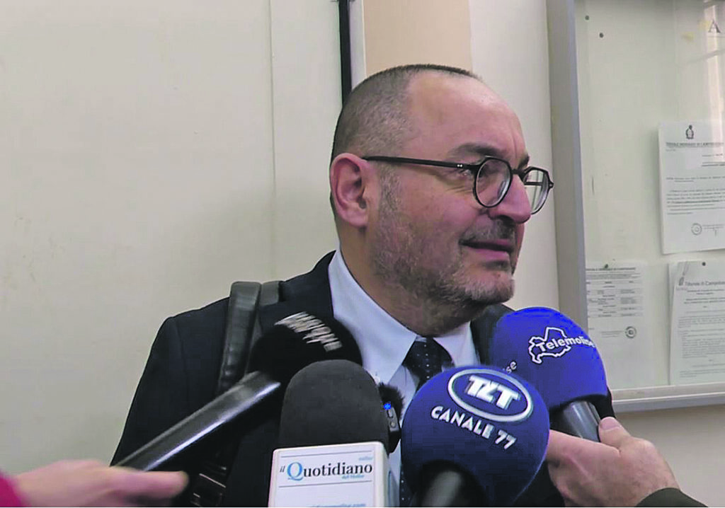 Maxi inchiesta su rifiuti e corruzione, udienza Gup rinviata: si decide a luglio