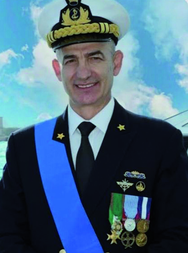 Ai vertici della Marina, Riccia celebra il generale Sciandra