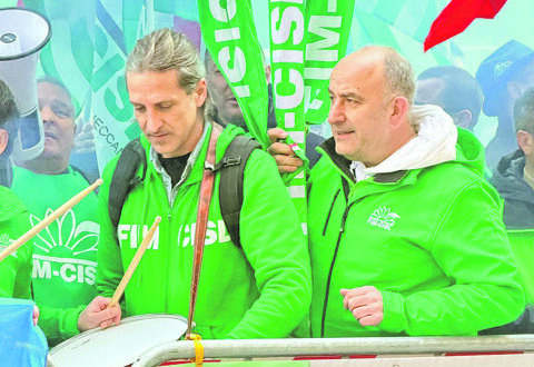 Stop alla Gigafactory, Laviano a Stellantis: piano industriale subito