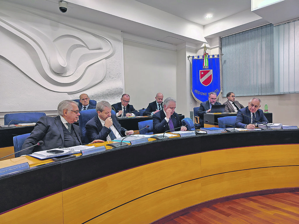 Rimpasto rinviato al post bilancio, Roberti: prima il dossier deficit