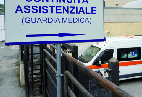Taglio alle guardie mediche, Roberti fa sponda ai sindaci
