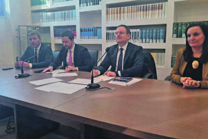 Le minoranze non ci stanno: il crac è vicino, subito in Aula