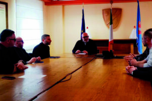 Indotto Stellantis in sofferenza e la dirigenza di Kuehne + Nagel diserta pure il confronto