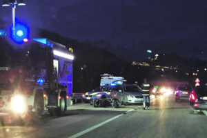 Non si arresta la scia di sangue sulla 17, muore centauro 38enne