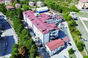 Caracciolo declassato, screzi anche in maggioranza