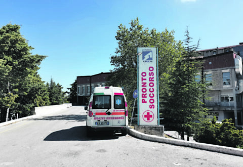 Si alleggerisce la posizione dei cinque medici indagati