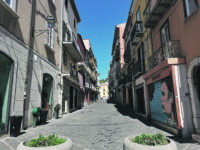 L’allarme degli esercenti: «Mentre si discute il centro continua a perdere vita»