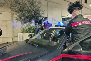 Termoli, picchia il clown dei conigli sul Corso Nazionale