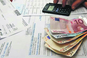 Luce e gas, la guerra ci costerà 70 milioni