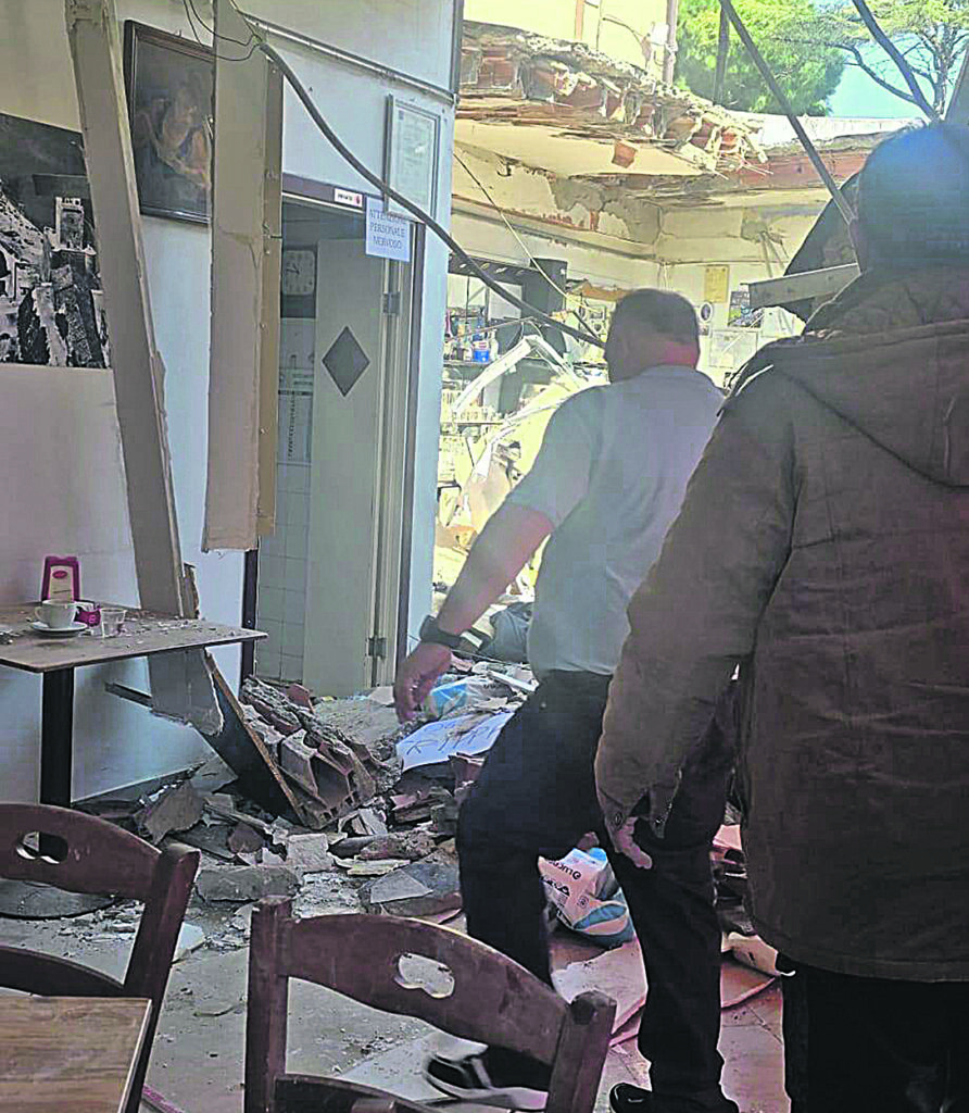 Crollo al Café de Paris, il titolare trasferito al Neuromed