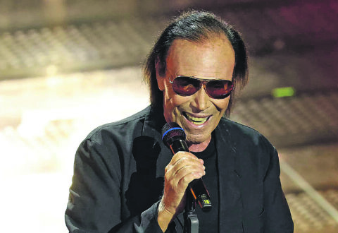 Venditti all’Arena del Mare: la città si prepara ad una notte da cantare sotto le stelle