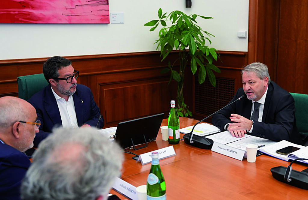 Ferrovie al lavoro sui binari, tempi più corti per riattivare A14 e treni sulla linea adriatica