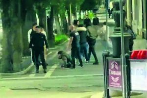 Rissa in pieno centro, due ragazzi marocchini finiscono al Pronto soccorso