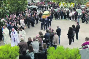 Isernia piegata dal dolore, ieri l’addio a Danilo Angelone