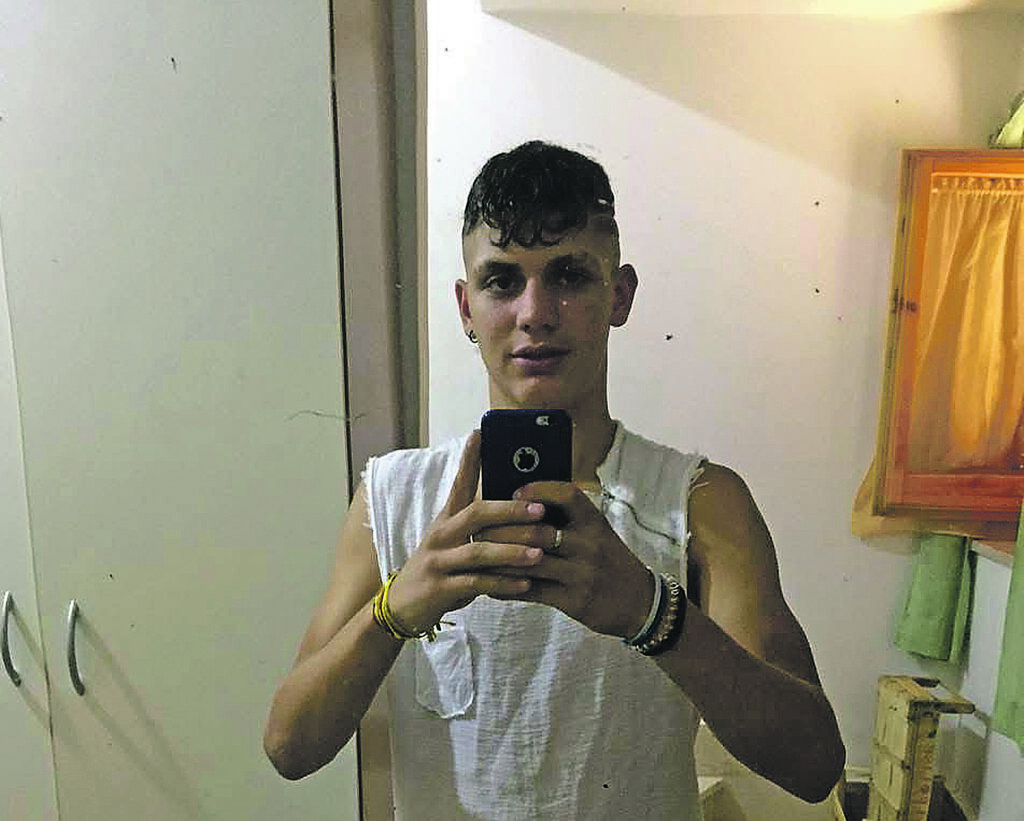 Morto in carcere ad Ascoli, salma restituita alla famiglia: domani l’ultimo saluto a Joshua