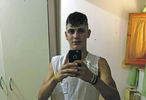 Morto in carcere ad Ascoli, salma restituita alla famiglia: domani l’ultimo saluto a Joshua