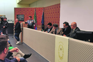 Veto al DM 77 per evitare i tagli ai reparti d’ospedale